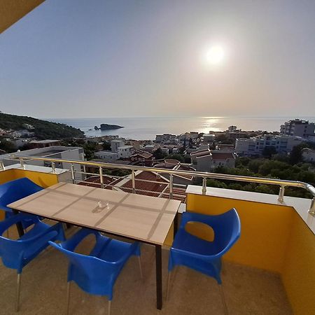 Apartments Miles Утеха Екстериор снимка